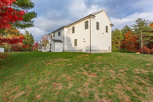 19 Charles Joseph Dr, Dartmouth, MA 02747