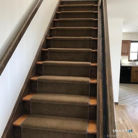 39 Stuart Avenue APT 8, Norwalk, CT 06850