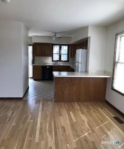 39 Stuart Avenue APT 8, Norwalk, CT 06850