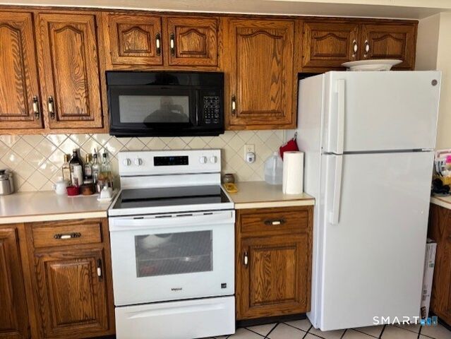 39 Stuart Avenue APT 8, Norwalk, CT 06850