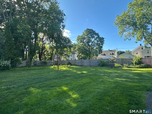 45 Jaenicke Lane, Hamden, CT 06517
