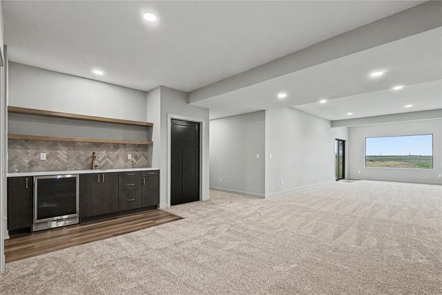 1197 NW Macarthur Lane, Waukee, IA 50263