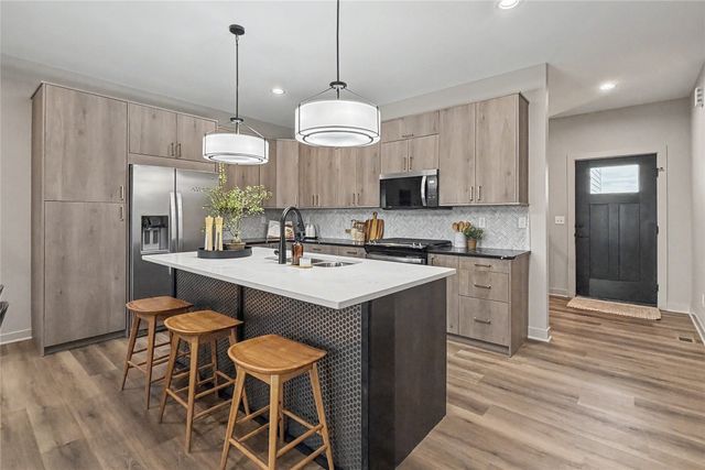 1197 NW Macarthur Lane, Waukee, IA 50263