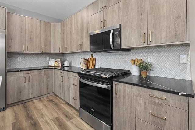 1197 NW Macarthur Lane, Waukee, IA 50263