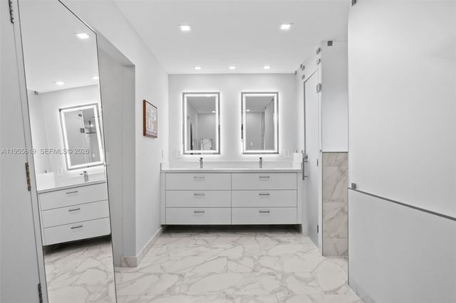 1828 Aspen Ln, Weston, FL 33327