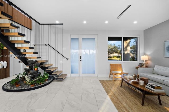 1828 Aspen Ln, Weston, FL 33327