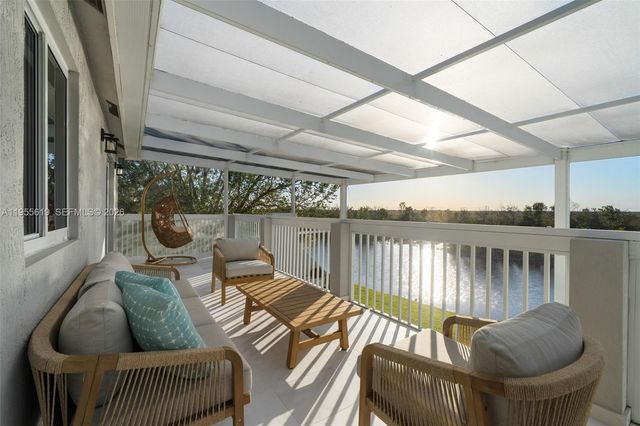 1828 Aspen Ln, Weston, FL 33327