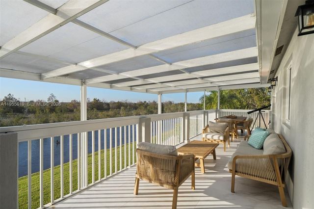 1828 Aspen Ln, Weston, FL 33327