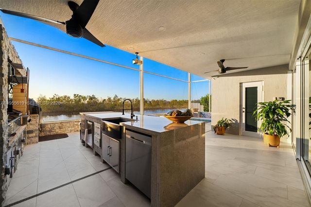 1828 Aspen Ln, Weston, FL 33327