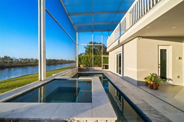 1828 Aspen Ln, Weston, FL 33327