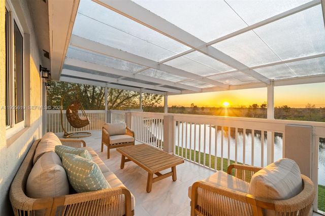 1828 Aspen Ln, Weston, FL 33327