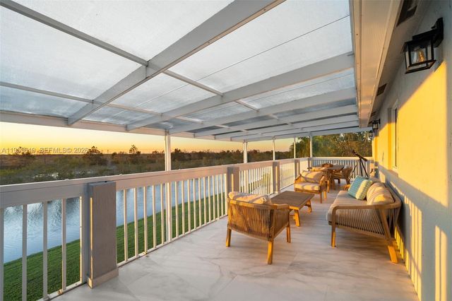 1828 Aspen Ln, Weston, FL 33327