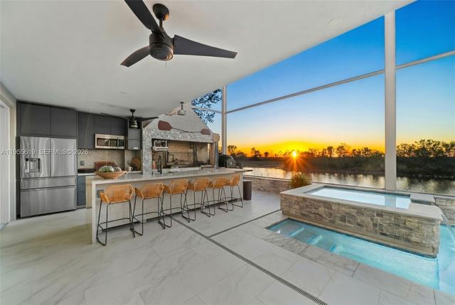 1828 Aspen Ln, Weston, FL 33327