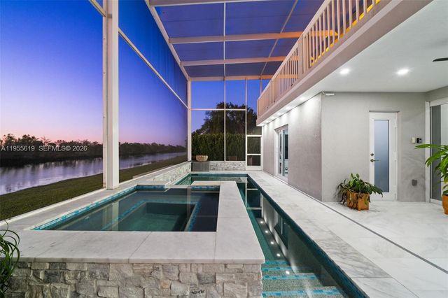 1828 Aspen Ln, Weston, FL 33327