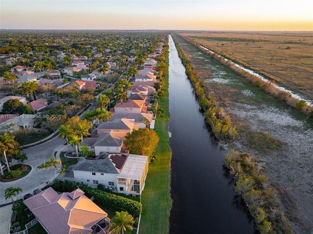 1828 Aspen Ln, Weston, FL 33327