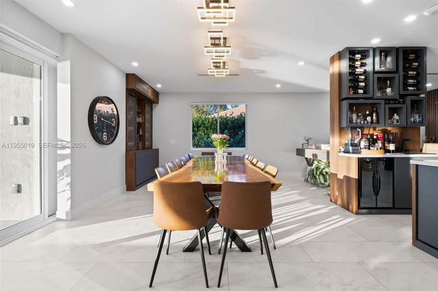 1828 Aspen Ln, Weston, FL 33327