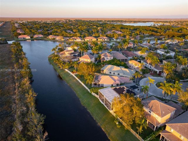 1828 Aspen Ln, Weston, FL 33327