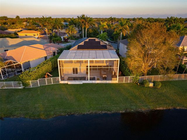 1828 Aspen Ln, Weston, FL 33327