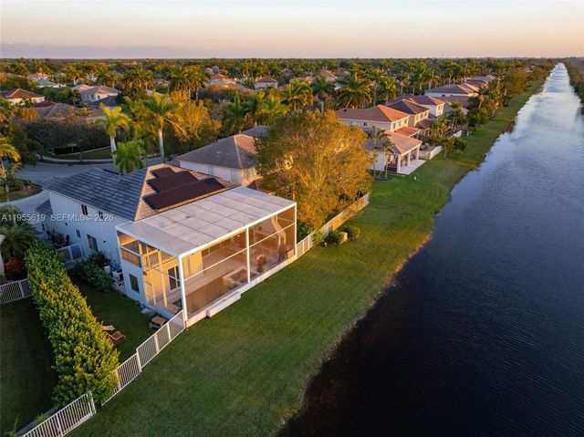 1828 Aspen Ln, Weston, FL 33327