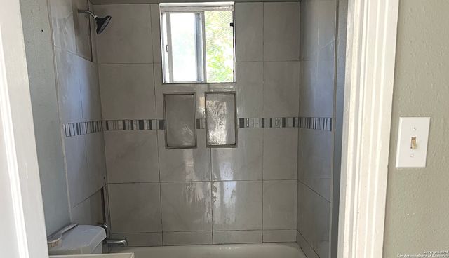 543 Hot Wells, San Antonio, TX 78223