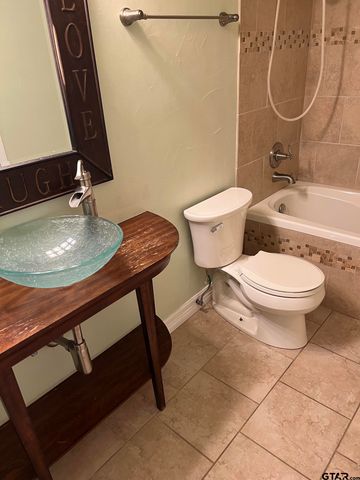6629 Circle Dr, Tyler, TX 75703
