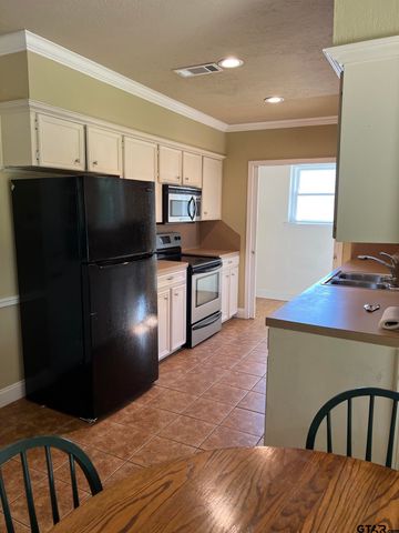6629 Circle Dr, Tyler, TX 75703