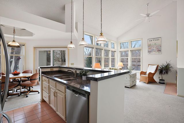 15820 15th Place N, Plymouth, MN 55447