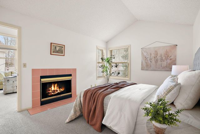 15820 15th Place N, Plymouth, MN 55447