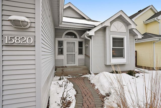 15820 15th Place N, Plymouth, MN 55447