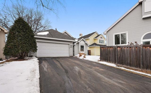 15820 15th Place N, Plymouth, MN 55447