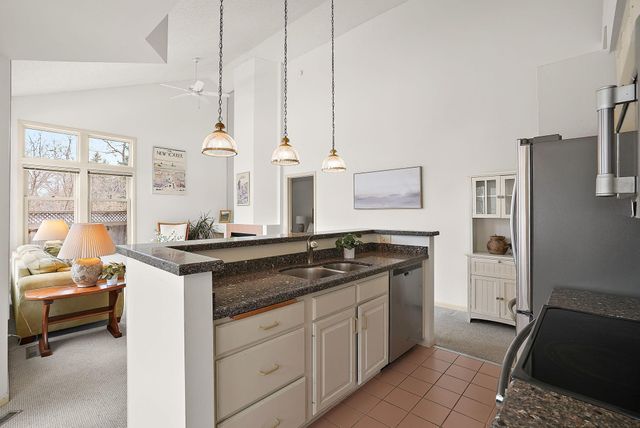 15820 15th Place N, Plymouth, MN 55447