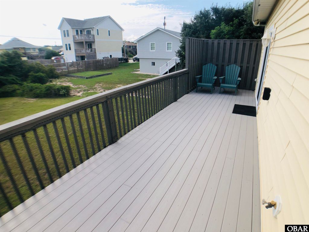 Image 12 of property listing at 4136 Lindbergh Avenue, Kitty Hawk, NC 27949
