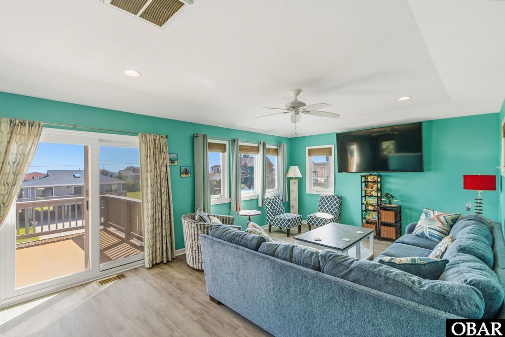 Image 20 of property listing at 4136 Lindbergh Avenue, Kitty Hawk, NC 27949