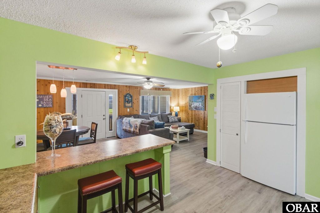 Image 7 of property listing at 4136 Lindbergh Avenue, Kitty Hawk, NC 27949