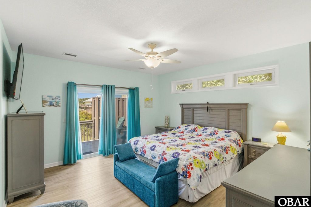 Image 8 of property listing at 4136 Lindbergh Avenue, Kitty Hawk, NC 27949
