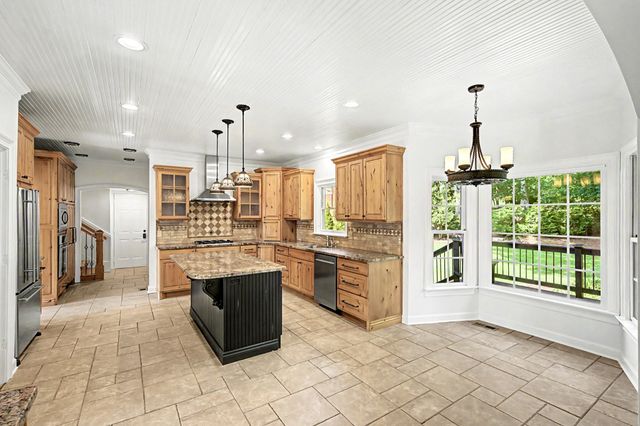 1074 Highland Rd, Brentwood, TN 37027