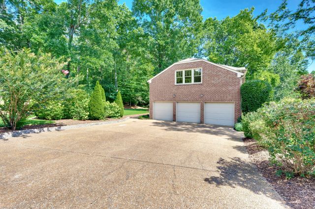 1074 Highland Rd, Brentwood, TN 37027