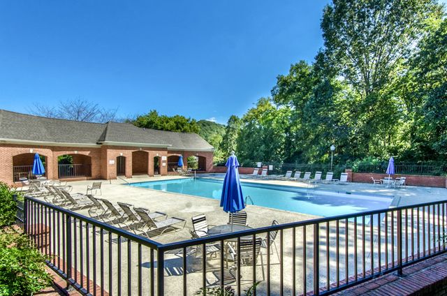 1074 Highland Rd, Brentwood, TN 37027