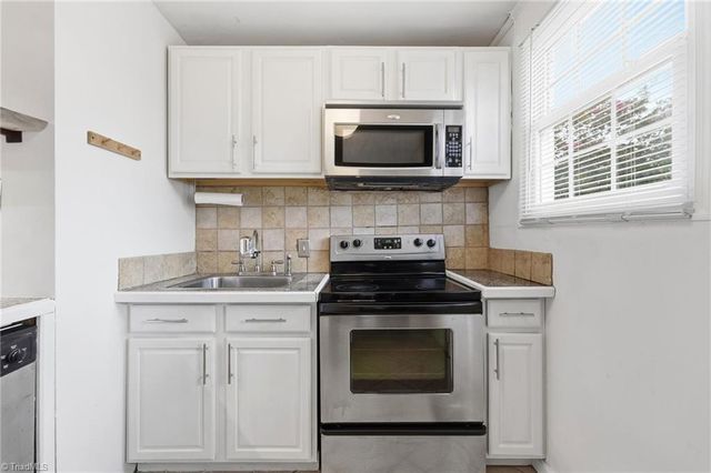 1802 Villa Drive, Greensboro, NC 27403