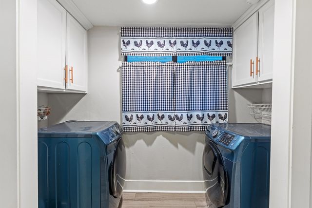 715 S Barnett Avenue, Dallas, TX 75211