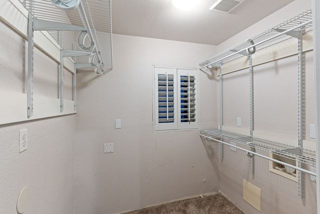 715 S Barnett Avenue, Dallas, TX 75211