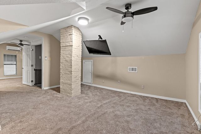 715 S Barnett Avenue, Dallas, TX 75211