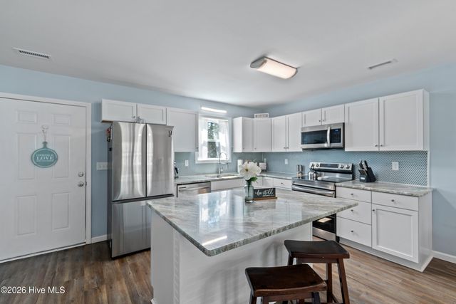 558 Mission Road, Southport, NC 28461