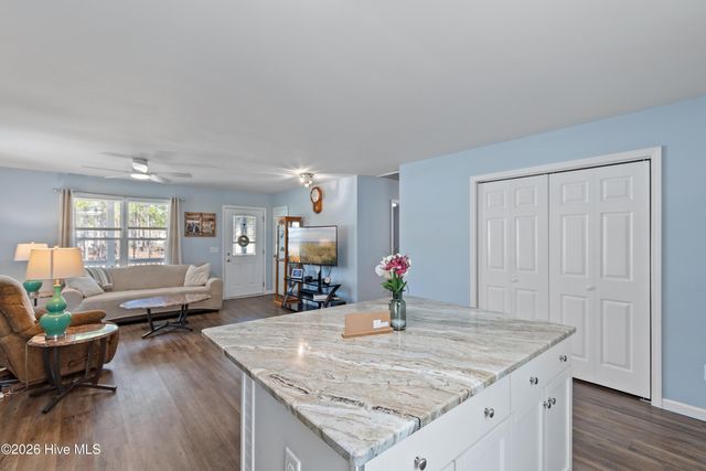 558 Mission Road, Southport, NC 28461