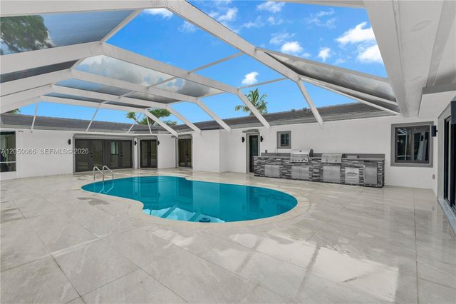 17640 SW 52nd Court, Southwest Ranches, FL 33331