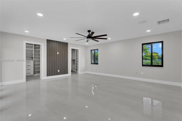 17640 SW 52nd Court, Southwest Ranches, FL 33331