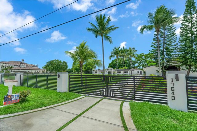 17640 SW 52nd Court, Southwest Ranches, FL 33331
