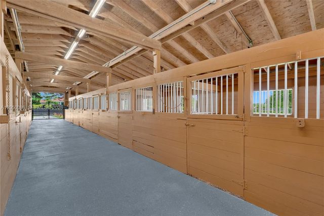 17640 SW 52nd Court, Southwest Ranches, FL 33331