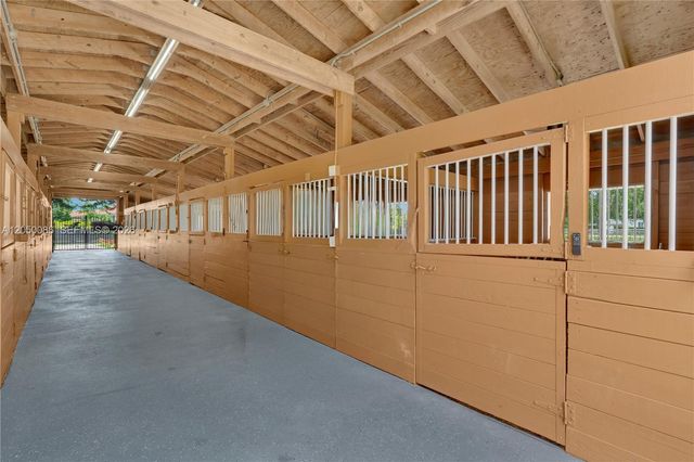 17640 SW 52nd Court, Southwest Ranches, FL 33331