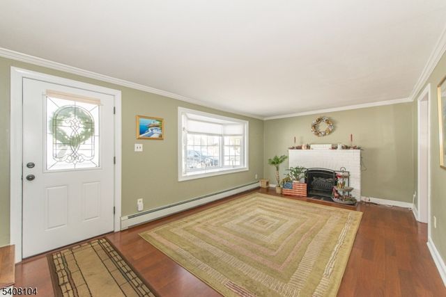 30 Edgewater Dr, Denville Twp., NJ 07834